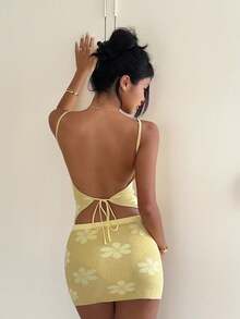 Aloruh Women Floral Jacquard Fitted Camisole Top - Yellow - View 2