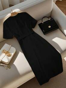 GlowEve CURVE Plus Size Women Solid Color Round Neck Short Sleeve Metal Single-Breasted Casual Dress