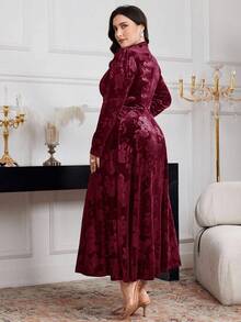 Modelyn Đầm dạ hội dài tay bồng cổ chữ V họa tiết hoa Jacquard cỡ lớn cho nữ - Màu Đỏ Sâu - Xem 2