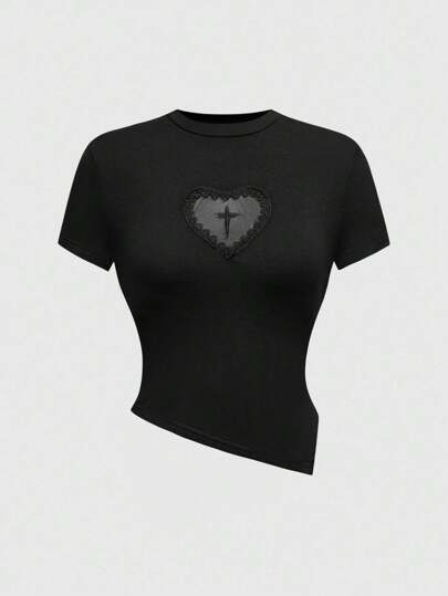 Kawaii Blusa alla moda di stile giapponese con pizzo a forma di cuore traforato, ricamo al collo a croce e orlo asimmetrico