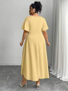 Modelyn Plus Size Red Short Sleeve A-Line Knit Dress - Yellow - View 2