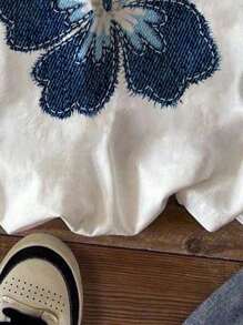 SHEIN Leap Crew Teen Girls Casual Minimalist Round Neck Blue Floral Print Cute Oversized Knit T-Shirt, Suitable For Summer, Beach Vacation, Graduation Season, Y2K, Tops, Shirts, Teen Girl Clothing, Graphic Tees Girls Hibiscus Shirt Kids Hibiscus Tee Girls Flower Shirt Kids Summer Floral Top Cute Flower Shirt