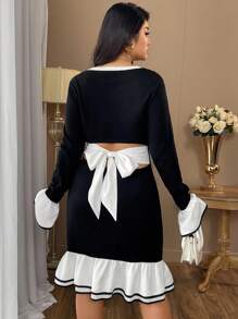 SHEIN Clasi Retro Elegance V-Neck Knit Dress With Black And White Contrast Flared Sleeves, Exuding A Refined Atmosphere. Backless Strapped Design, Combining Grace With Sensuality. The Perfect Choice For Parties And Dates. - Black and White - View 2