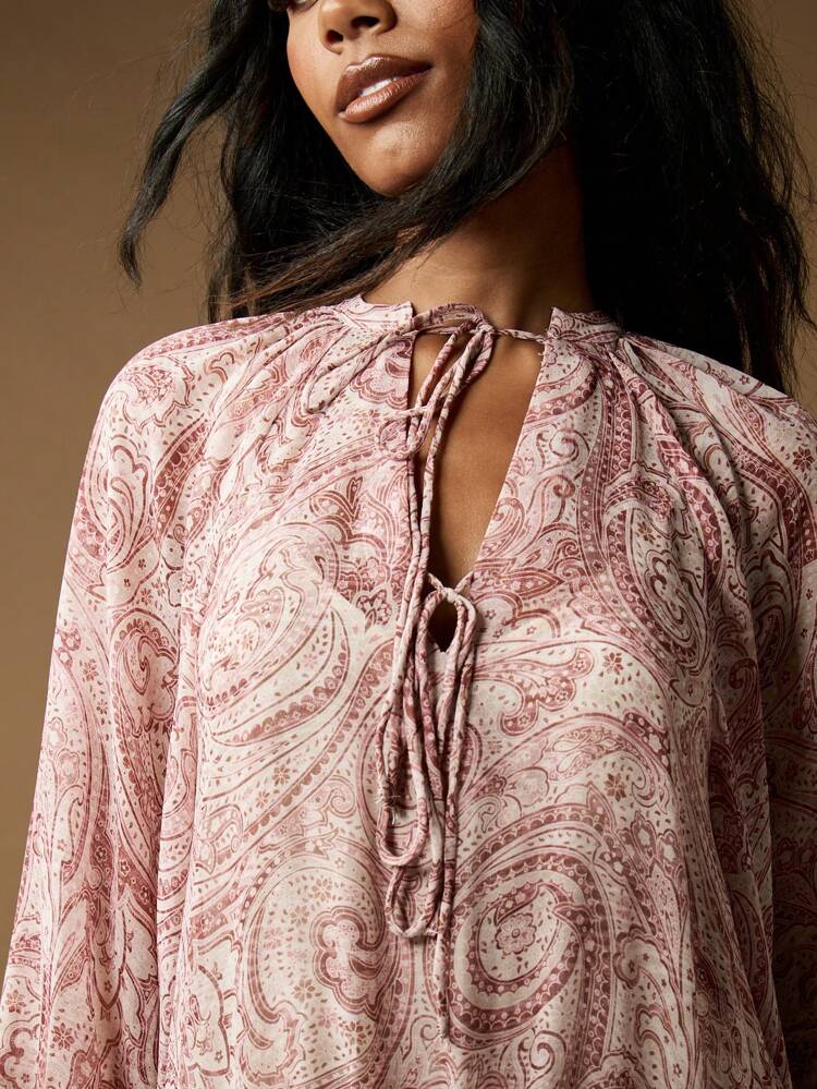 MISSGUIDED Bohemian Paisley Mini Dress Balloon Sleeve Empire Waist Flowy Tiered Design Autumn Winter Spring Casual Day Dress Boho Festival Fashion Smocked Peasant Style