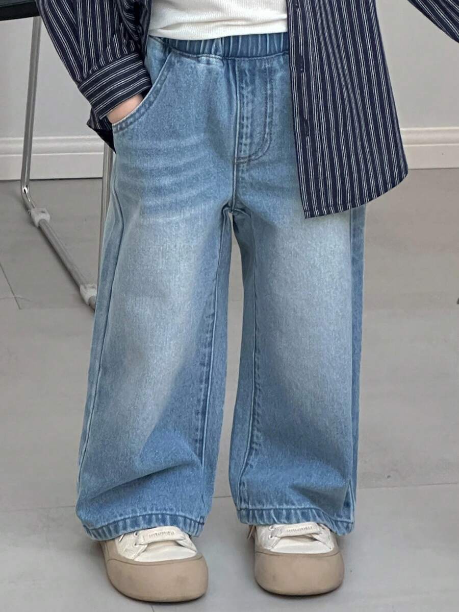 Dazy Kids 男童宽松直筒百搭牛仔裤，适合秋季穿着 - 中等水洗藍 - 查看 1