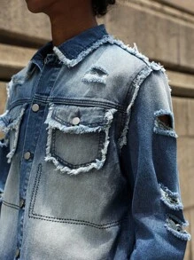 PAVTROS Áo khoác denim rách màu xanh nhạt rách rưới dáng ôm vừa vặn dành cho nam, phong cách đường phố thường ngày, áo khoác grunge, áo khoác denim rách dành cho nam, phong cách Emo - Rửa trung bình - Xem 7