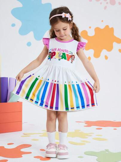 CoComelon X SHEIN Robe à volants style A avec imprimé de jeune fille mignonne de style décontracté blanc adorable et pinceau, crayon. Convient pour le printemps/l'été et les activités en plein air