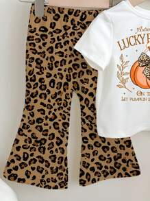 SHEIN 2 件套年轻女孩休闲简约万圣节卡通图案圆领短袖上衣和豹纹阔腿裤套装，适合夏季