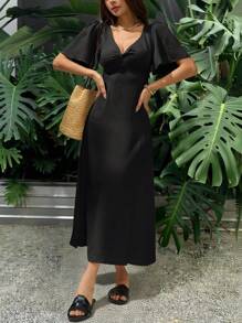 SHEIN PETITE Váy tay bồng màu trơn đơn giản cho kỳ nghỉ của phụ nữ, mùa xuân/hè, thích hợp để mặc hàng ngày, lãng mạn và thanh lịch, váy dài có phần giữa xoắn ở phía trước, tay ngắn, màu trơn, váy mùa hè cho phụ nữ - màu đen - Xem 8