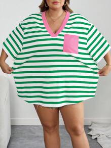 SHEIN CURVE+ Curves 大码/学校服装/返校服装/返校大码条纹休闲简约大码 T 恤适合夏季，带口袋大码 T 恤 - 彩色 - 查看 4