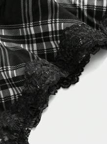 ROMWE Avant 女式复古学院风印花蕾丝拼接不对称迷你裙 - 黑色 - 查看 2