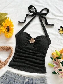 Soleia 度假挂脖 V 领花卉金属扣白色针织纹理修身背心，适合度假、音乐节、波西米亚风、节日约会、下午茶