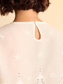 CAJUNI Áo kiểu nữ cỡ lớn dáng rộng, tay ngắn, thêu lỗ, thích hợp mặc đi nghỉ mát. - trắng - Xem 3