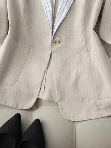Franclia Chaqueta estilo blazer ajustada de lino beige con rayas, cuello con contraste y un solo botón, versátil para uso casual, oficina y commuting. Nueva ropa de mujer casual de primavera/otoño para el trabajo