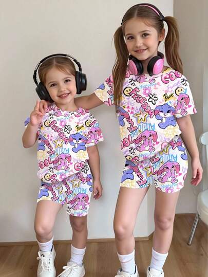 SHEIN 女宝宝卡通涂鸦长耳兔印花圆领短袖T恤和针织紧身短裤套装