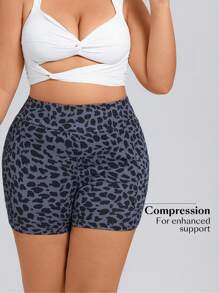 SHEIN Essnce Plus Size Women's Full Print Pockets Skinny Casual Denim Shorts - Grey - View 5