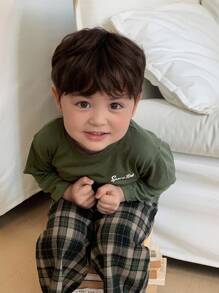 DAZY Toddler Boys Casual Homewear Set - Round Neck Solid Color Short Sleeve T-Shirt & Plaid Long Pants - Green - View 3
