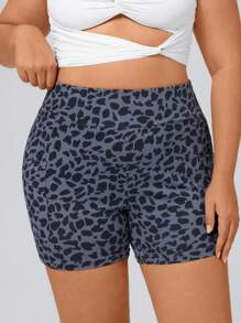 SHEIN Essnce Plus Size Women's Full Print Pockets Skinny Casual Denim Shorts - Grey - View 7