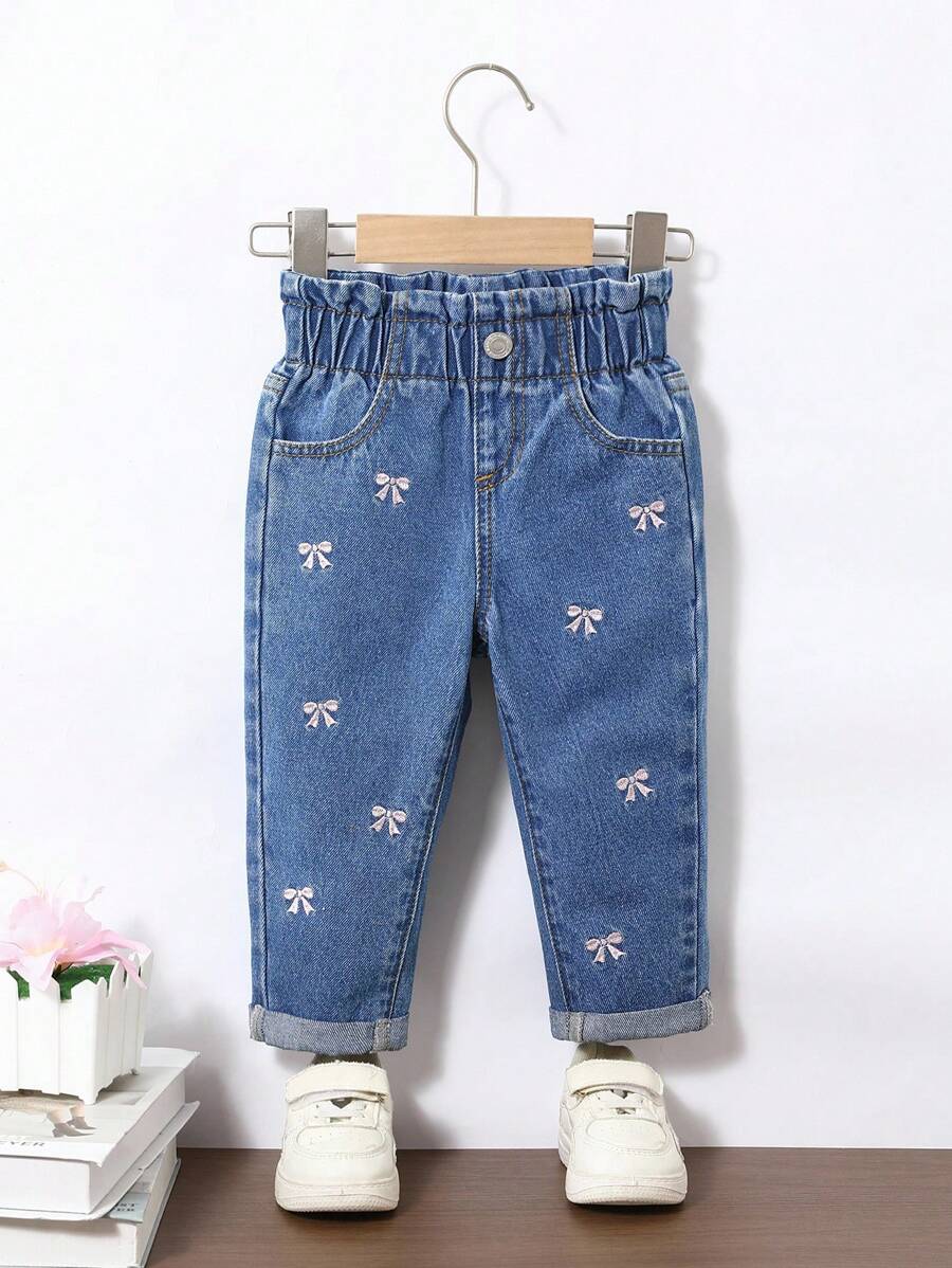 SHEIN 女嬰可愛蝴蝶結刺繡喇叭牛仔褲,鬆緊腰頭,Y2K日系甜美學院風,休閒可愛復古,2025夏季畢業季粉藍色 - 中等水洗藍 - 查看 1