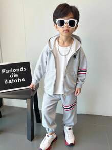 SHEIN 2 件套年轻男孩休闲学院风舒适时尚百搭柔软拉链连帽衫，带有英文图案和慢跑裤，适合年轻男孩服装、学校返校服装、日常穿着、秋冬 - 灰色 - 查看 2