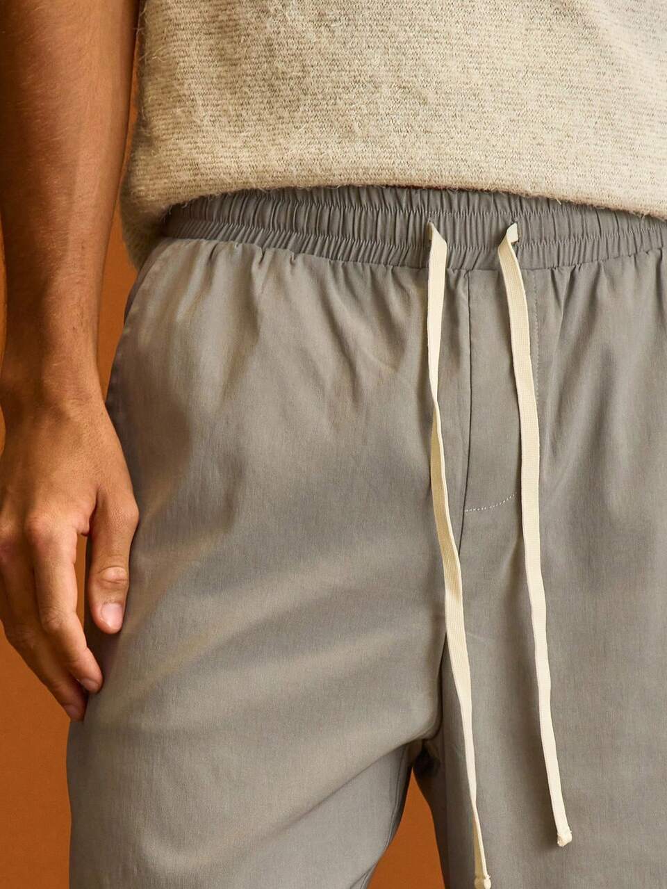 Pantalones con cintura elástica, pierna recta y detalles con cordón, ideales para primavera, verano, vacaciones
