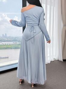 Feyla Robe à manches longues pour femmes avec encolure asymétrique et cravate taille