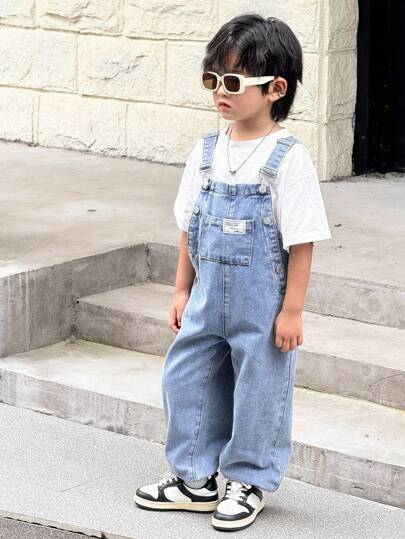SHEIN Quần yếm denim xanh hiệu Young Boy có gấu quần dài đến mắt cá chân