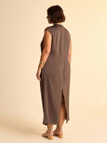 CAJUNI Vestido plisado marrón talla grande para mujer, sin mangas - Atuendos para citas nocturnas para mujer / Ropa bohemia para mujer - Básica / Blusas para salir para mujer / Ropa de mujer para otoño