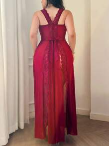 SHEIN 2 件套：大码女式性感蕾丝边网眼蝴蝶结露背娃娃睡衣配丁字裤 - 酒紅色 - 查看 1