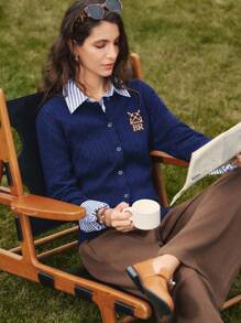 Briarwyn 女式字母图案长袖单排扣休闲针织开衫，秋装，返校服，复古风女装，女式教师装，羊毛开衫 - 藏蓝色 - 查看 1