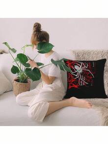 ROMWE Goth 1 pernă decorativă cu păianjen roșu închis, care creează o atmosferă terifiantă și palpitantă. Poate fi folosită pentru a crea vibrații de festival, pentru decorarea casei și ca pernă pentru mașină, decorarea casei.
