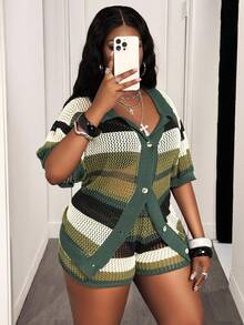 SHEIN CURVE+ Bộ đồ nữ mùa hè dệt kim 2 mảnh, cỡ US22, thích hợp cho lễ hội âm nhạc, kỳ nghỉ bên bờ biển, phong cách bohemian 2025. Áo sơ mi cổ bẻ dáng rộng, tay ngắn, quần short phối sọc, kiểu dáng thường ngày, thích hợp cho kỳ nghỉ thu/đông. - Nhiều màu - Xem 5