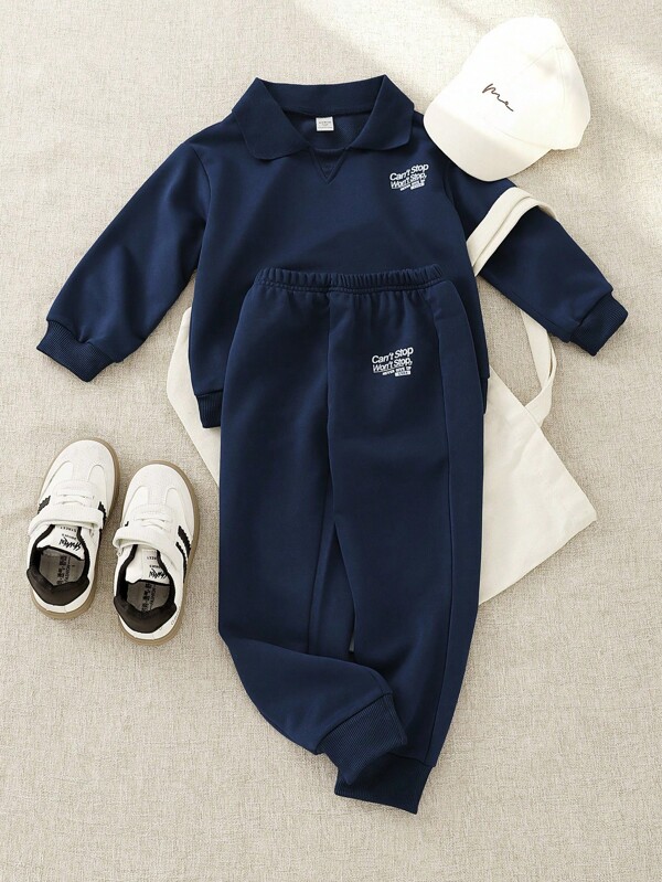 Playful Pals 2 件装小男孩幼儿休闲日常字母印花领运动衫长袖上衣和字母慢跑裤套装，适合户外玩耍或在家休闲