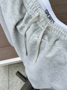 SHEIN Teenager Boys Casual Street Slogan Embroidery Sweatpants Shorts, Versatile & Comfortable, Suitable For Commuting, School, Daily Casual, Travel, Sports, Spring/Summer - Light Grey - View 4