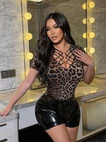 Rafferiza Women's Elegant Business Casual Comfortable Vacation Travel Sexy Contrast Leopard Print Office Old Money Style 2025 Spring Summer Autumn New Women Tops Going Out Party Dating Sexy Hollow Cross Straps Asymmetrical Collar Metal Ring Button Short Sleeve T-Shirt - Coffee Brown - View 7