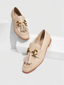 CUCCOO BIZCHIC Fashionable Fringe Loafers With Horse Bit Buckle And Flat Sole For Summer Vacation Shoes Summer Elegant Basics Business Casual Business Chic Spring Shoes Spring Break Easter