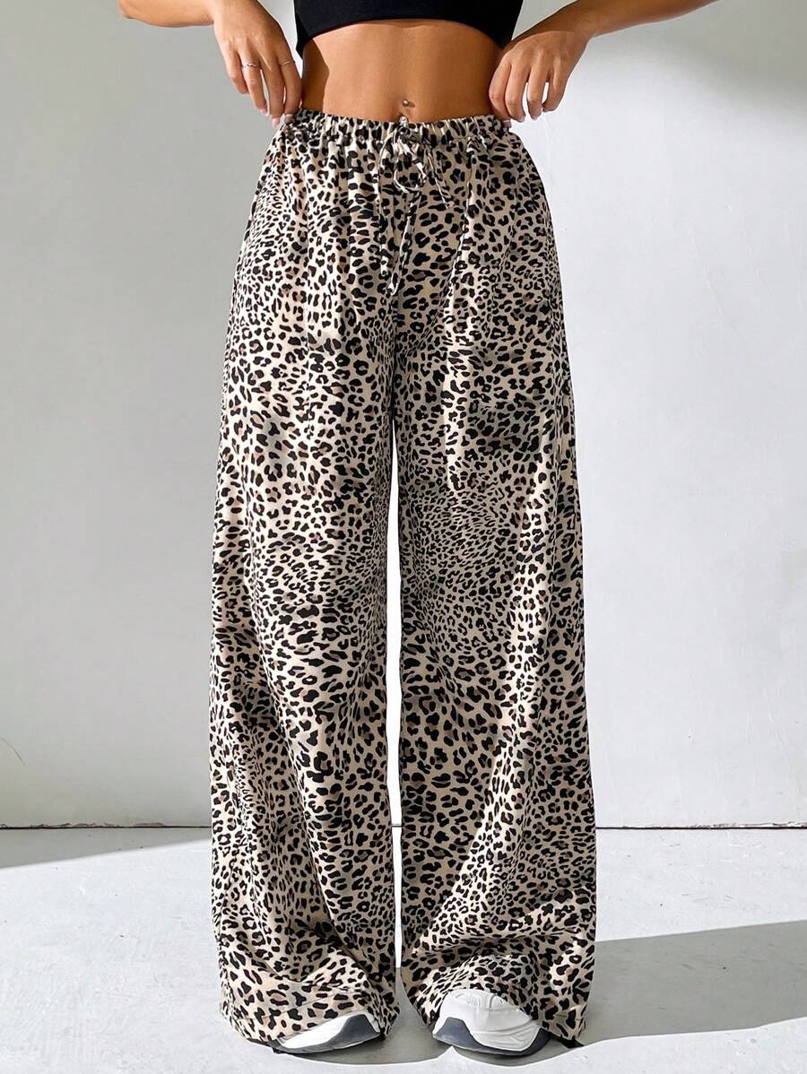 SHEIN EZwear Pantalon de vacances décontracté grande taille à imprimé animalier rétro à jambes larges - Tabac - Voir 1