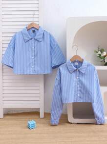 年轻女孩休闲百搭梭织条纹翻领长袖合身荷叶边下摆白衬衫，纽扣复古尖头翻领前弧形下摆白衬衫，返校，返校，夏季上衣，年轻女孩服装，娃娃装上衣，白色上衣，白衬衫，长袖上衣，可爱上衣，返校季，妈妈和女儿和姐妹搭配。 - 藍色 - 查看 5