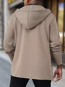 Manfinity Homme 男士休闲经典纯色连帽卫衣外套，适合春秋季节穿着，四季皆宜。舒适百搭，适合全天穿着。卡其色修身纯色外套，轻便透气，可叠穿。舒适时尚，是度假、日常休闲和通勤的理想之选。送给男友或丈夫的理想礼物。长款连帽衫，连帽开衫，男士长款外套，男士长款大衣，长款夹克