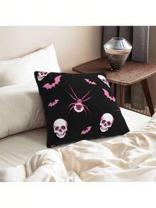 ROMWE Anime 1 Buah Sarung Bantal Velvet Dream dengan Motif Gelap, Menampilkan Laba-laba dan Kelelawar, Cocok untuk Mendekorasi Suasana Rumah yang Unik dan Menjadi Hadiah Festival Misterius, Dekorasi Rumah - Hitam - View 6