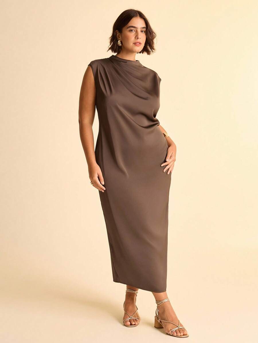 CAJUNI Vestido plisado marrón talla grande para mujer, sin mangas - Atuendos para citas nocturnas para mujer / Ropa bohemia para mujer - Básica / Blusas para salir para mujer / Ropa de mujer para otoño
