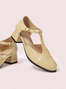 CUCCOO DOLLMOD Fashionable & Versatile Round Toe Thick Heel Hollow Out Women Flats - Apricot - View 2