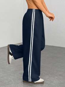 SHEIN PETITE Damskie spodnie dresowe z elastycznym pasem i szerokimi nogawkami w paski po bokach