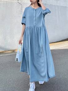 FRIFUL 女式长款牛仔褶皱连衣裙，宽松版型 - 中等水洗藍 - 查看 7