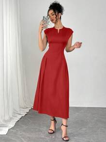 Modelyn 女士简约优雅修身 V 领长款纯色连衣裙，适合通勤和日常穿着