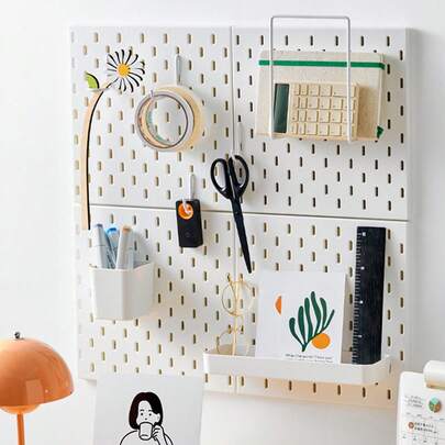 1 件带挂钩和配件的钉板，适用于卧室、浴室和书房的壁挂式储物架，钢板结构板，白色钢板备份，适用于双室工艺室和车辆室的 HIPS 钢板，易于安装的 HIPS 钉板，浴室收纳架