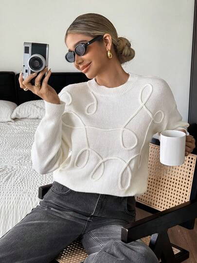 SHEIN Frenchy Suéter holgado de cuello redondo de unicolor para mujer, con diseño gráfico 3D frontal, para otoño, suéter blanco para mujer, suéter blanco, suéter de punto blanco, suéter con remolinos, top de punto