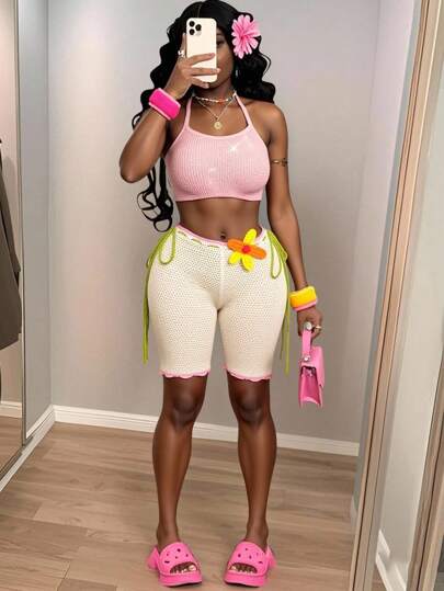 Slaydiva New Spring/Summer Sexy Beach Babe Crochet Knit Color-Block Hollow-Out Shorts For Women, 3D Crochet Floral Decor, Suitable For Music Festivals, Easter, Beach, Everyday Wear