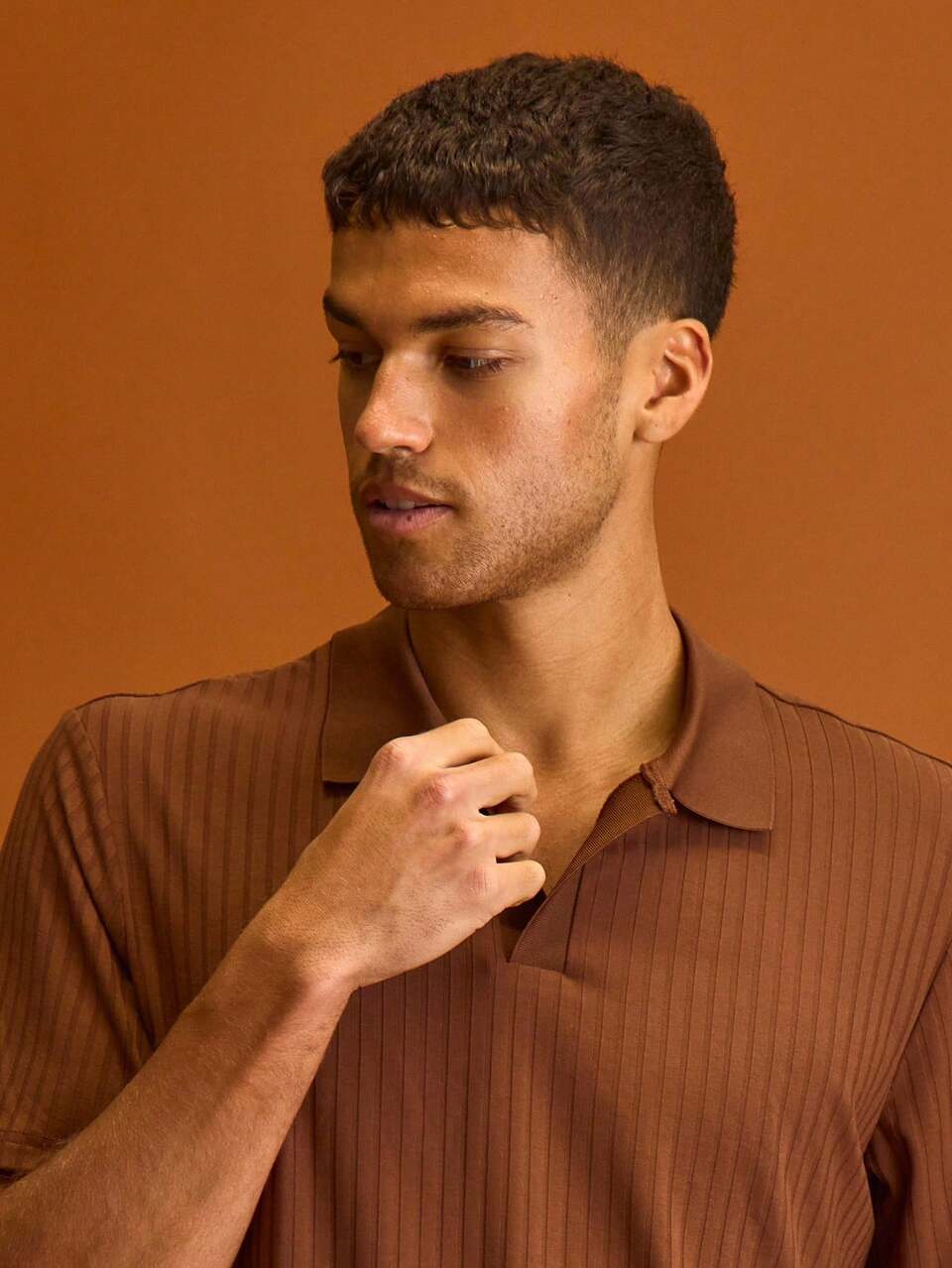 Men Ribbed Short Sleeve Buttonless Polo Shirt Summer Holiday Vacation