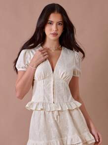 Enchnt 女式 V 领泡泡袖上衣，花卉刺绣和荷叶边下摆，时尚 - 白色 - 查看 5